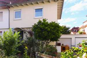 Charmantes Reihenendhaus in Reutlingen mit Garten & Garage in Toplage – Reutlingen (Kreis) – Vorschaubild 1