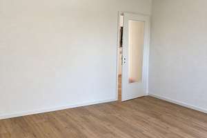 Erstbezug nach Kernsanierung: 2 Zimmer mit Balkon, Einbauküche & Smart Home – 76137 Südstadt, Karlsruhe – Vorschaubild 2