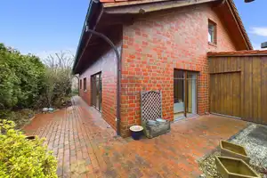 Barrierefreies Energiesparhaus mit ausgebautem Dachgeschoss, optional für zweite Wohneinheit – Oldenburg (Oldenburg) – Vorschaubild 4