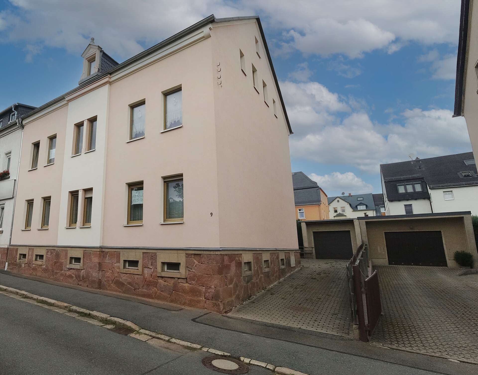 Wohnen & Vermieten: Mehrfamilienhaus mit Garten und Entwicklungspotenzial, Zwickau Kreis – Bild 2