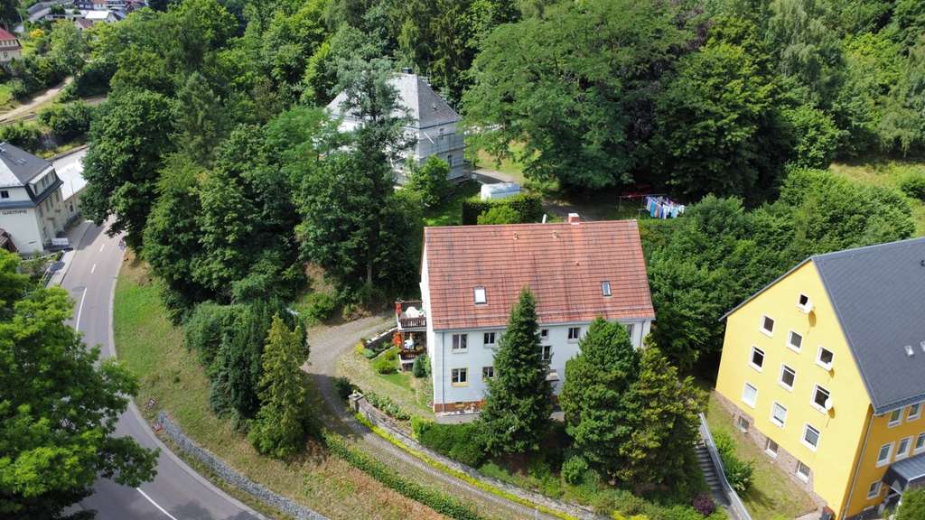 Immobilie in Glashütte - Traumhafte Balkonwohnung mit über 120 m², 5 Zimmern und Balkon in ruhiger Lage von Glashütte - Bild 2