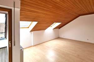 3-Zimmer-Wohnung mit EBK und großer sonniger Loggia im klimatisierten DG – Die vollständige Adresse der Immobilie erhältst du vom Anbieter., 69123 Wieblingen, Heidelberg – Vorschaubild 2