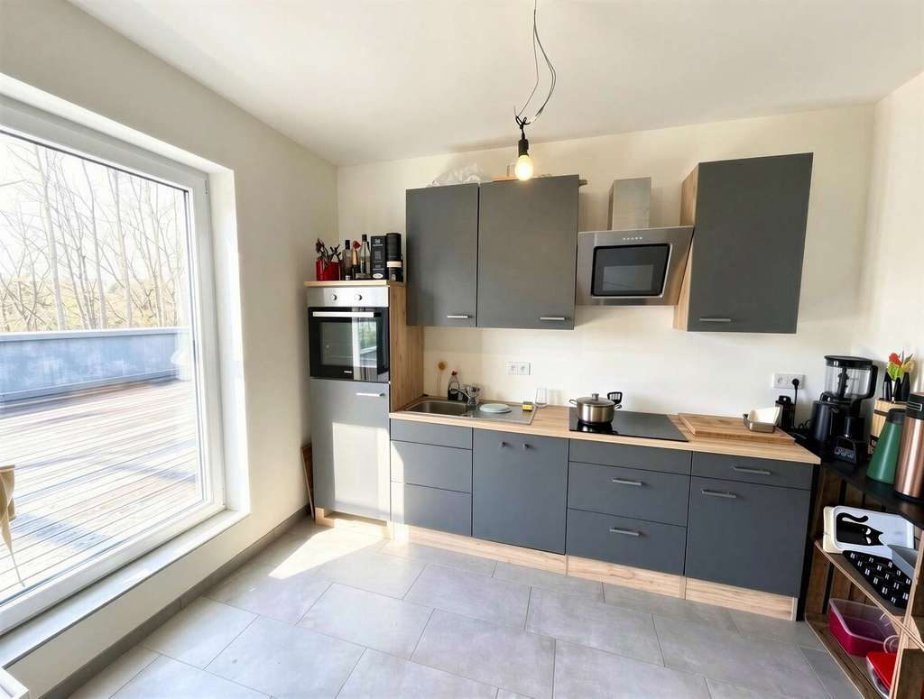 Immobilie in Windorf - Grüne Oase mit großzügiger Terrasse - Moderne 3-Zimmer-Wohnung zum Wohlfühlen in Windorf - Bild 2