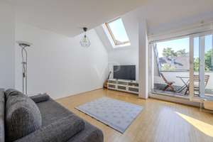 Großzügige Maisonettewohnung mit offener Galerie und Süd-Loggia inkl. TG- Stellplatz! – Die vollständige Adresse der Immobilie erhältst du vom Anbieter., 70567 Möhringen-Ost, Stuttgart – Vorschaubild 2