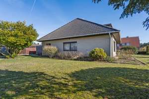 Schöner Bungalow in gepflegter Wohnsiedlung und ruhiger Lage von Pennigsehl – Die vollständige Adresse der Immobilie erhältst du vom Anbieter., 31621 Pennigsehl – Vorschaubild 3