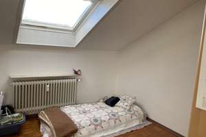 In exzellenter Wohnlage! Großzügige 3 -Zi.-Wohnung, herrliche Dachterrasse, EBK – Pallottistr. 6, 75242 Neuhausen – Vorschaubild 9