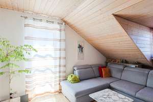 Helle 2-Zimmer Dachgeschoss Wohnung in Ingolstadt Süd – Die vollständige Adresse der Immobilie erhältst du vom Anbieter., 85051 Südwest, Ingolstadt – Vorschaubild 2