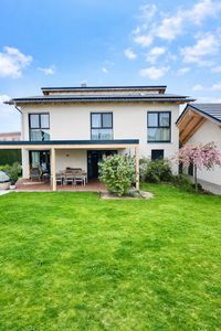 Wohnen auf höchstem Niveau: Haus mit Pool, hochwertiger Ausstattung und viel Platz für die Familie