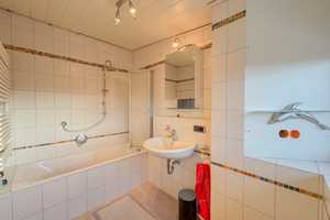 RESERVIERT - Ihr neues Zuhause mit Wohlfühlfaktor: Charmantes Reihenendhaus mit viel Platz! – Ortenaukreis – Vorschaubild 13
