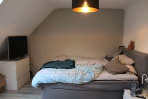 Geräumige 3ZKB Dachgeschosswohnung inkl. Einbauküche und Gartenmitbenutzung – Scheidter Straße 82, 66125 Dudweiler (Ortsteil), Saarbrücken – Vorschaubild 4