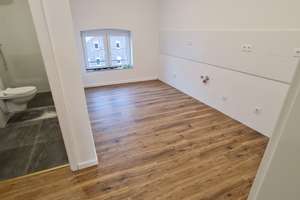 Kurzfristig zum 01.07.2026: Stilvolle 100 m² Maisonette-Wohnung mit 20 m² Sonnenbalkon in Endenich – Endenicher Str. 294, 53121 Endenich, Bonn – Vorschaubild 4