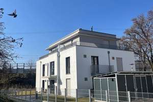 Exclusive voll möbilierte 1-Zimmer Wohnung, Balkon  Nähe Bhf Oberhausen f. Münchenpendler geeignet – Höchstetter Straße 20 b, 86154 Links der Wertach-Süd, Augsburg – Vorschaubild 1