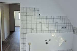 3 Zimmer, Küche, Bad, Loggia, Balkon, helle Oberwohnung im grünen, Rolläden, Stellplatz – Die vollständige Adresse der Immobilie erhältst du vom Anbieter., 28755 Oberneuland, Bremen – Vorschaubild 4