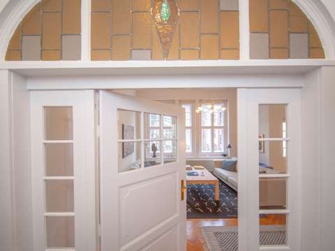 Mommsen Ecke Bleibtreu Schone 2 Zi Altbau Whg Mit Balkon U Ebk