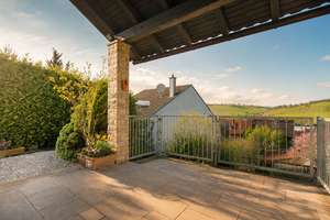 Großzügiges Anwesen mit Weinbergblick, Gartenidylle und weiterem Baupotenzial – Die vollständige Adresse der Immobilie erhältst du vom Anbieter., 97084 Heidingsfeld, Würzburg – Vorschaubild 12