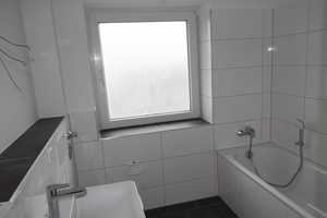 Familienfreundliche Wohnung mit Tageslichtbad und Balkon – Westring 29A, 46242 Bottrop – Vorschaubild 7