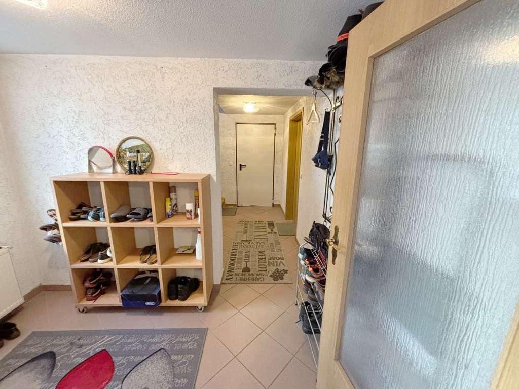 Immobilie in Friedrichroda - Zwei Häuser zum Preis von einem: Charmantes Reihenhaus plus Sanierungsobjekt in Finsterbergen - Bild 1