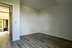 Elegante 2 Zimmer Wohnung mit toller Raumaufteilung, Sonnenterrasse sowie TG-Stellplatz – Düsseldorf – Vorschaubild 5