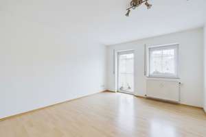 Geräumiges Appartement mit Balkon & TG-Stellplatz – Die vollständige Adresse der Immobilie erhältst du vom Anbieter., 93152 Nittendorf – Vorschaubild 1