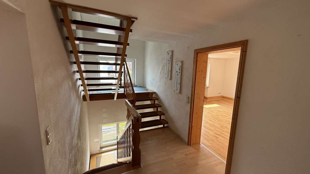 Immobilie in Jettingen-Scheppach - Mehrgenerationenhaus mit Werkstatt & PV – Wohnen, Arbeiten & Investieren vereint! - Bild 4