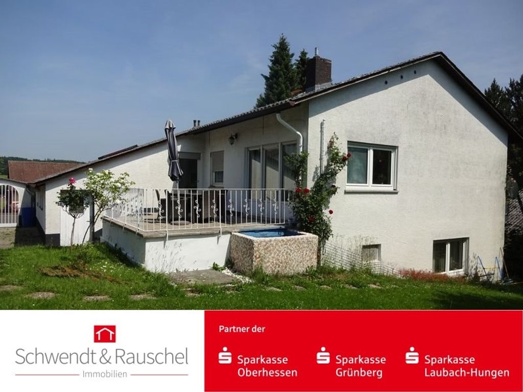 Schönes Einfamilienhaus mit ELW in Laubach