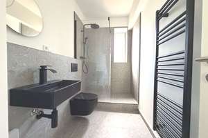 Umfassend saniert & modern – helle Wohnung mit Einbauküche und Balkon