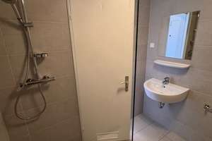 Frisch renovierte 1-Zimmer-Wohnung mit moderner Küche & Bad – ab sofort bezugsfrei – Dahmengraben 9-13, 52062 Markt, Aachen – Vorschaubild 5
