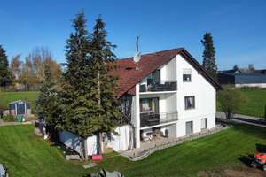 Viel Platz fürs Leben: Großzügiges Familienhaus mit Einliegeroption – Die vollständige Adresse der Immobilie erhältst du vom Anbieter., 72513 Hettingen – Vorschaubild 1