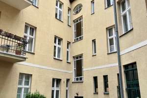 ca. 10 m²  West-Terrasse und ein Kamin im Wohnbereich – Hundekehlestraße 33, 14199 Schmargendorf, Berlin – Vorschaubild 18