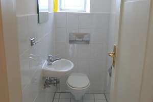 Schöne, helle 3-Zimmer-Altbauwohnung mit Wohnküche und Balkon am Pasinger Stadtpark! – Engelbertstraße 2, 81241 Pasing, München – Vorschaubild 28