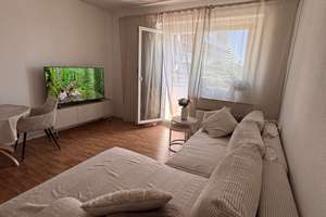 UNTERMIETE: Schöne 2-Zimmer-Wohnung mit Balkon, Aufzug & Blick auf den Rheinturm ab dem 01.07. – Die vollständige Adresse der Immobilie erhältst du vom Anbieter., 40474 Golzheim, Düsseldorf – Vorschaubild 5