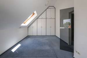 Helle Maisonette-Wohnung im 2. OG mit Ateliergeschoss und Dachloggia, Stellplatz + Garagenstellplatz – Die vollständige Adresse der Immobilie erhältst du vom Anbieter., 45136 Bergerhausen, Essen – Vorschaubild 15