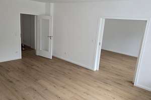 4 Zimmer Wohnung Balkon Garten  – Die vollständige Adresse der Immobilie erhältst du vom Anbieter., 53225 Beuel-Mitte, Bonn – Vorschaubild 3