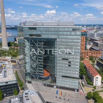 Einzigartiger Blick über Düsseldorf I Exklusive Ausstattung I Vollklimatisiert