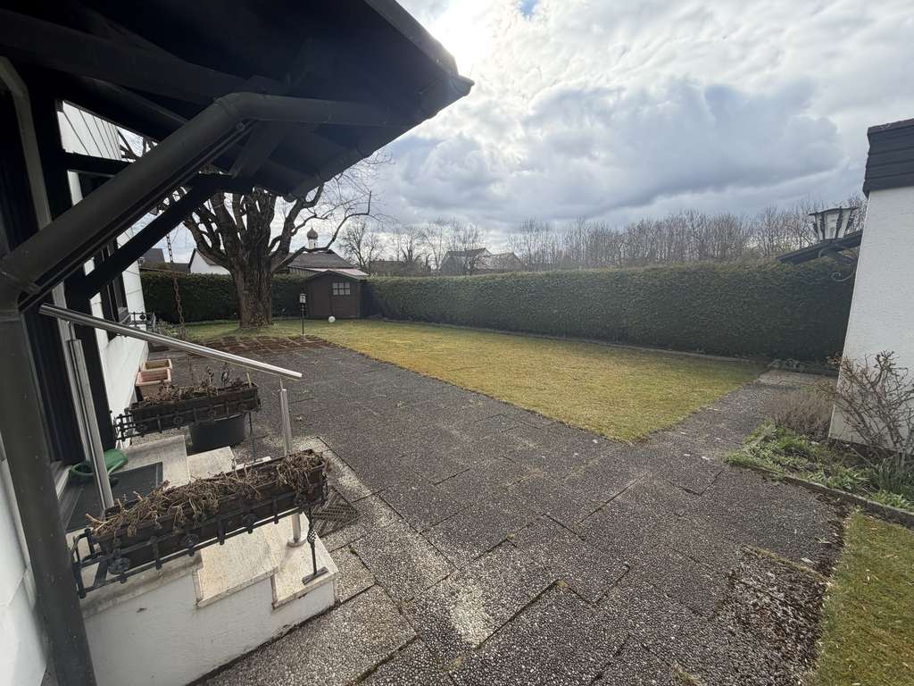 Immobilie in Neufahrn bei Freising - Einfamilienhaus (Endhaus) mit Garage in Neufahrn bei Freising - Bild 1