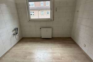 Ihr neues Zuhause: Helle 4,5 Zimmer-Wohnung mit Balkon & Tiefgarage – Freyaweg 11, 44805 Harpen/Rosenberg, Bochum – Vorschaubild 6