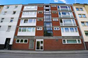 Direkt am Wiener Platz: Helle 2- Zimmer-Erdgeschosswohnung in Köln-Mülheim