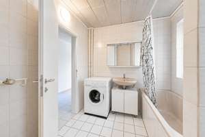 Helle 3-Zimmer-Eigentumswohnung mit Balkon und Blick ins Grüne – Die vollständige Adresse der Immobilie erhältst du vom Anbieter., 42117 Elberfeld, Wuppertal – Vorschaubild 8