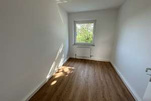 Helle & renovierte 3 Zimmerwohnung mit Balkon in Mainz - Mombach! – Am Stollhenn 6, 55120 Mombach, Mainz – Vorschaubild 9