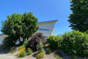 Modernes Haus (Bj. ‘15, 190 m²) mit Süd-West-Garten in Schwindegg – Die vollständige Adresse der Immobilie erhältst du vom Anbieter., 84419 Schwindegg – Vorschaubild 1