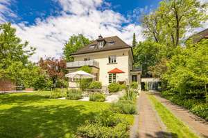 Historische Villa mit herrlichem Südgarten. Wertvolles Neubaupotenzial. – Die vollständige Adresse der Immobilie erhältst du vom Anbieter., 80639 Nymphenburg, München – Vorschaubild 2