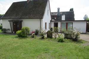 Bremen Osterholz … DHH mit Teilkeller und gr. Garten in ruhiger Lage
