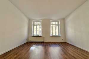 Chemnitz• Bernsdorf • 2 Zimmer • mit Balkon • Tageslichtbad • Stellplatz • schnell sein! – Chemnitz – Vorschaubild 4