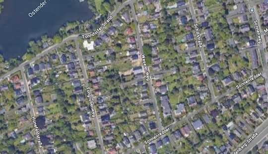 Bild von Grundstück mit Baugenehmigung und Altbestand in Tonndorf