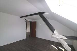 *3 Zimmer mit Flair im Dachgeschoss* in Krefeld, Hardenbergstr. – Die vollständige Adresse der Immobilie erhältst du vom Anbieter., 47799 Cracau, Krefeld – Vorschaubild 5