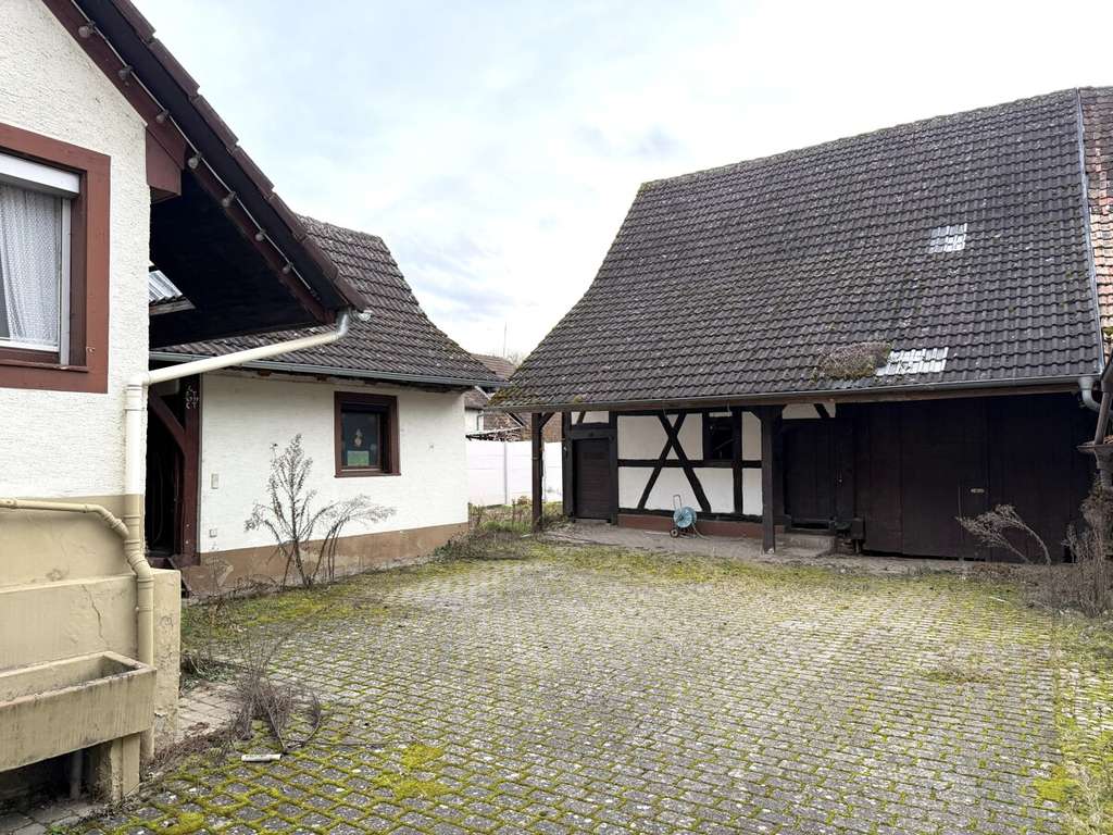 Immobilie in Müllheim - Historisches Einfamilienhaus mit Scheune und Baugenehmigung - Bild 2