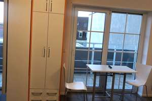 Voll möblierte Wohnung mit großem Balkon in zentraler Lage (Karlsruhe Innenstadt-West) – Kaiserstraße 239, 76133 Innenstadt-West, Karlsruhe – Vorschaubild 8