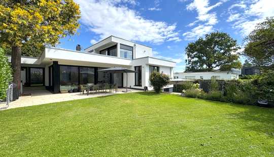Bild von Moderne Familien Villa in privater Lage in Bad Homburg