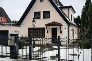 Zwei verbundene EFH der vielen Möglichkeiten in Hamburg Wellingsbüttel