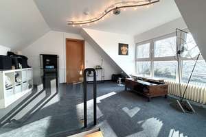 ++ Lichtdurchfluteter Wohntraum: Viel Platz für die ganze Familie auf 220 m² ++ – Die vollständige Adresse der Immobilie erhältst du vom Anbieter., 42651 Solingen-Mitte, Solingen – Vorschaubild 33